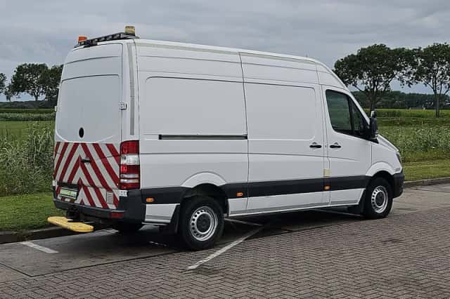 Mercedes-Benz Sprinter (2017) thumbnail 3
