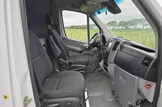 Mercedes-Benz Sprinter (2017) thumbnail 6