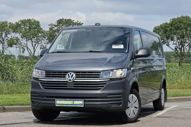 Volkswagen Transporter (2021) thumbnail 1