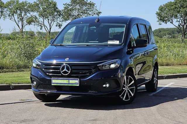 Mercedes-Benz EQT (2025) thumbnail 1