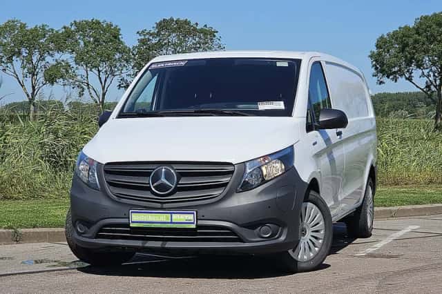 Mercedes-Benz eVito (2024) thumbnail 1