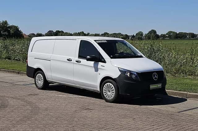 Mercedes-Benz eVito (2024) thumbnail 4