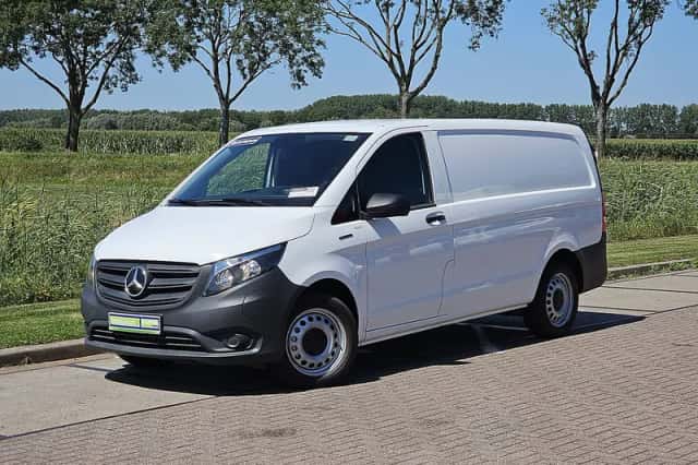 Mercedes-Benz eVito (2024) thumbnail 2