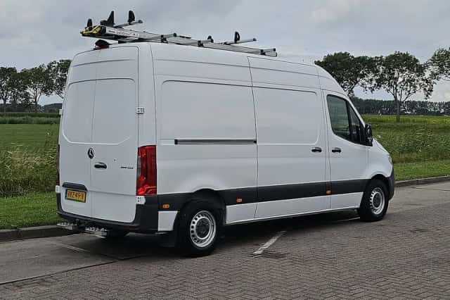 Mercedes-Benz Sprinter (2021) thumbnail 3
