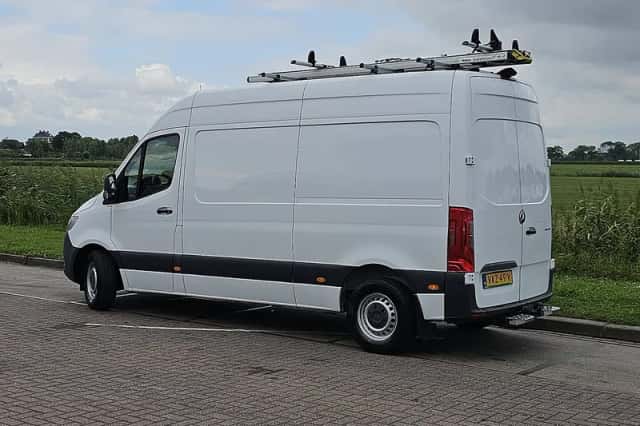 Mercedes-Benz Sprinter (2021) thumbnail 5