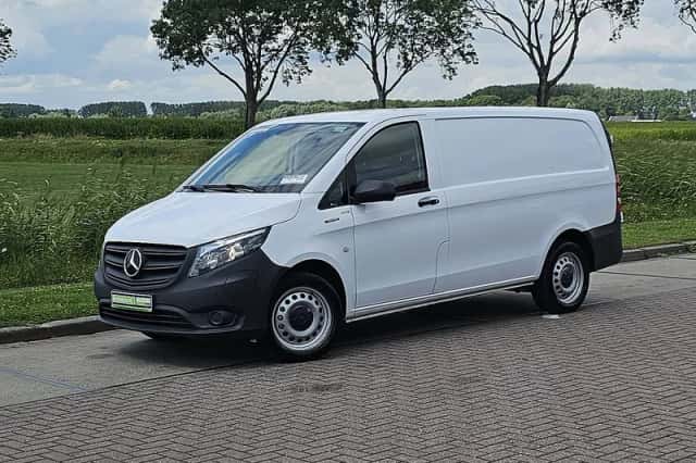 Mercedes-Benz eVito (2025) thumbnail 2