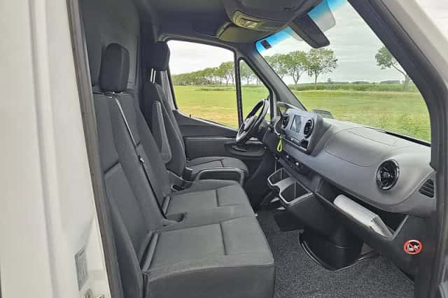 Mercedes-Benz Sprinter (2021) thumbnail 6