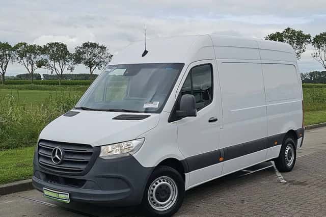 Mercedes-Benz Sprinter (2020) thumbnail 2