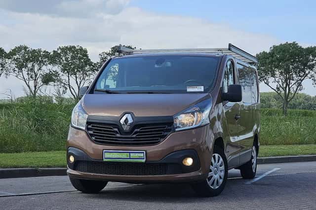 Renault Trafic (2016) thumbnail 1