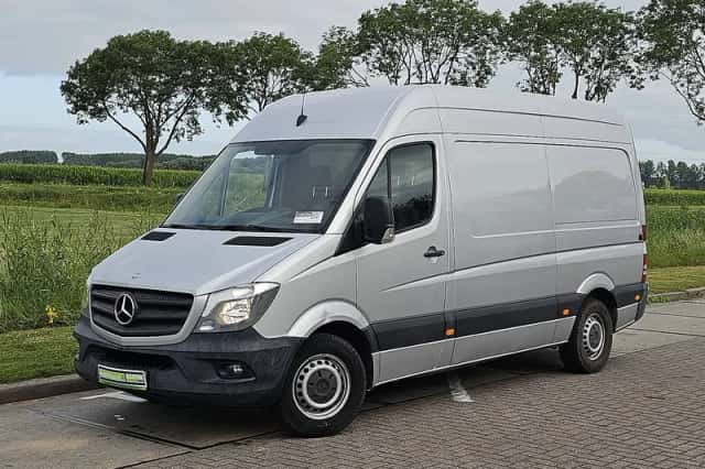 Mercedes-Benz Sprinter (2014) thumbnail 2