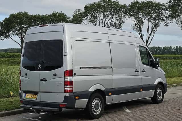 Mercedes-Benz Sprinter (2014) thumbnail 3