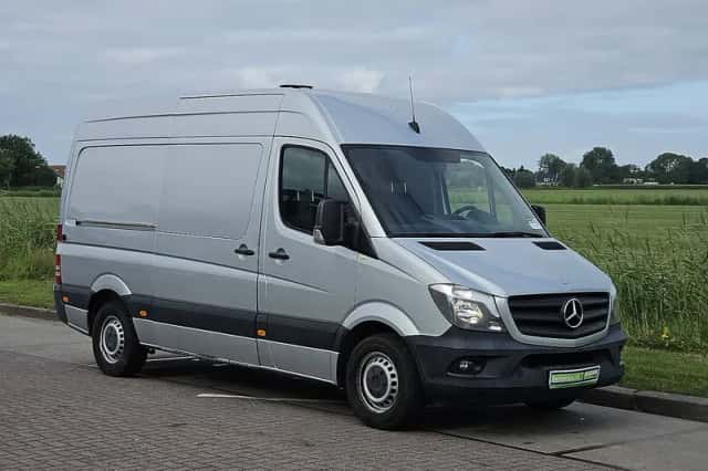 Mercedes-Benz Sprinter (2014) thumbnail 4