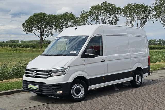 Volkswagen Crafter (2022) thumbnail 2