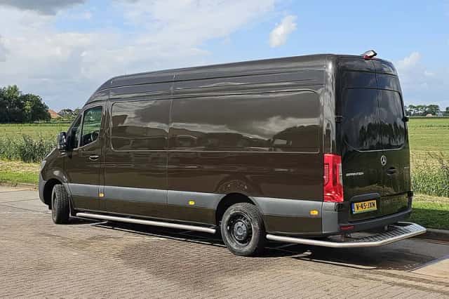 Mercedes-Benz Sprinter (2024) thumbnail 5