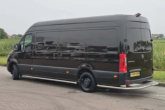 Mercedes-Benz Sprinter (2024) thumbnail 5
