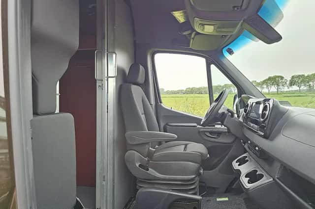 Mercedes-Benz Sprinter (2024) thumbnail 6