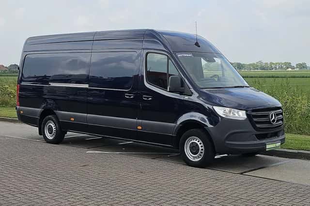 Mercedes-Benz Sprinter (2024) thumbnail 4