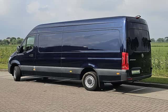 Mercedes-Benz Sprinter (2024) thumbnail 5