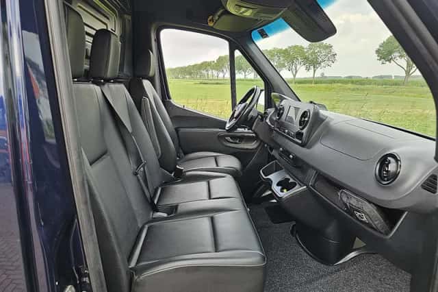 Mercedes-Benz Sprinter (2024) thumbnail 6