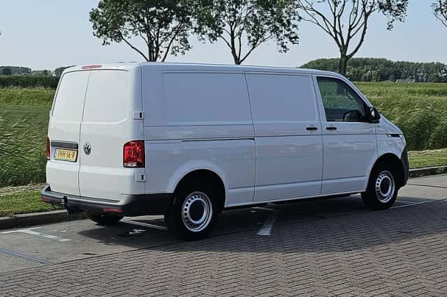 Volkswagen Transporter (2020) thumbnail 3