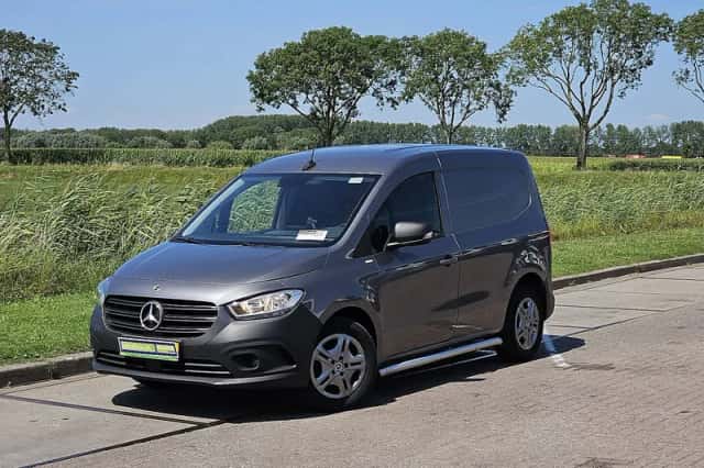 Mercedes-Benz Citan (2022) thumbnail 2