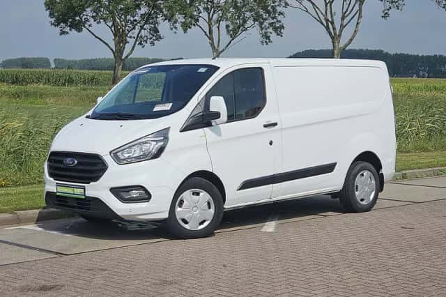 Ford Transit (2019) thumbnail 2