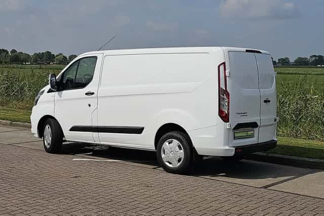 Ford Transit (2019) thumbnail 3