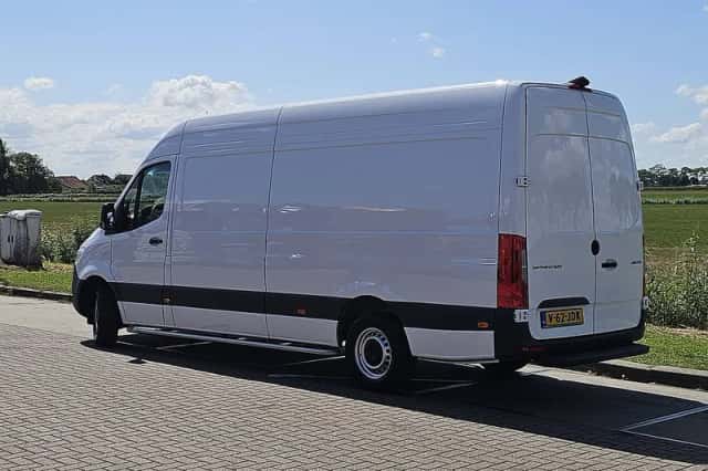Mercedes-Benz Sprinter (2024) thumbnail 5