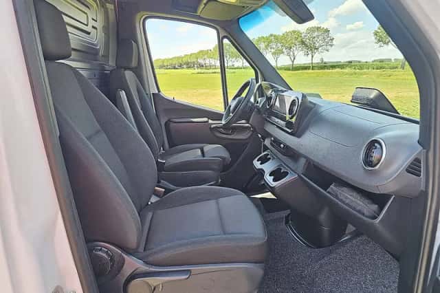 Mercedes-Benz Sprinter (2024) thumbnail 6