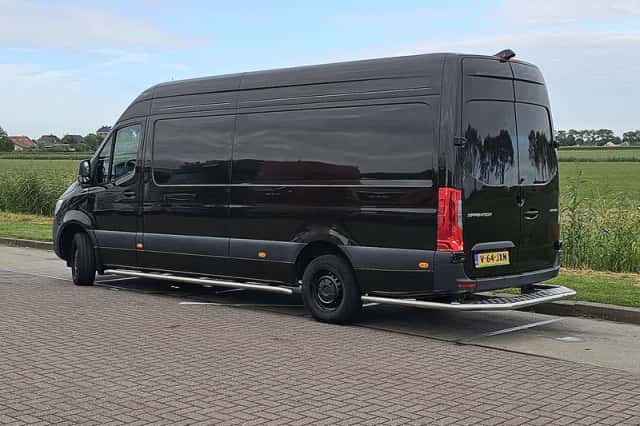 Mercedes-Benz Sprinter (2024) thumbnail 5