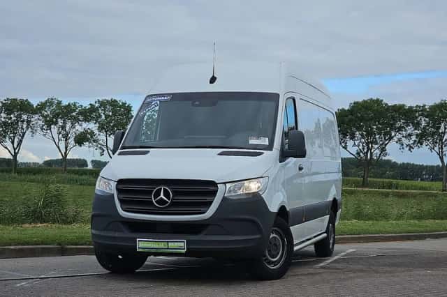Mercedes-Benz Sprinter (2019) thumbnail 1