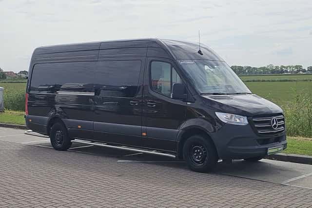 Mercedes-Benz Sprinter (2024) thumbnail 4