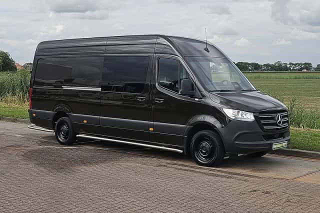 Mercedes-Benz Sprinter (2024) thumbnail 4