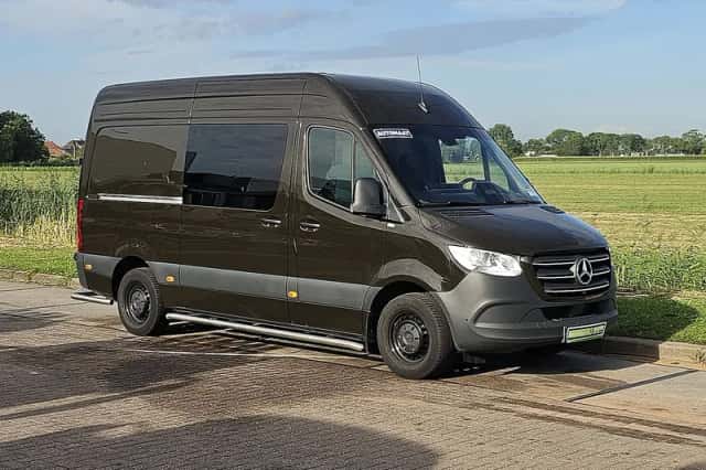 Mercedes-Benz Sprinter (2024) thumbnail 4