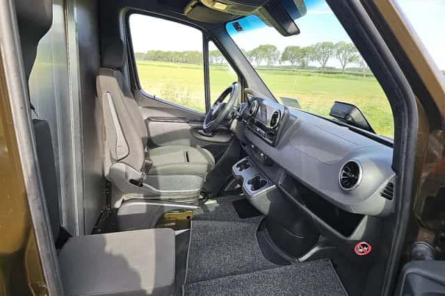 Mercedes-Benz Sprinter (2024) thumbnail 6