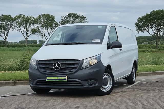 Mercedes-Benz Vito (2019) thumbnail 1
