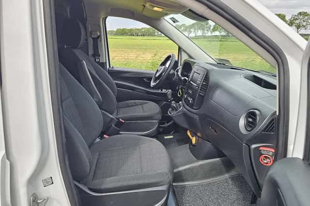 Mercedes-Benz Vito (2019) thumbnail 6