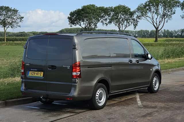 Mercedes-Benz Vito (2017) thumbnail 3