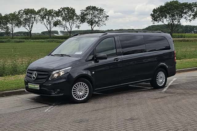 Mercedes-Benz eVito (2021) thumbnail 2