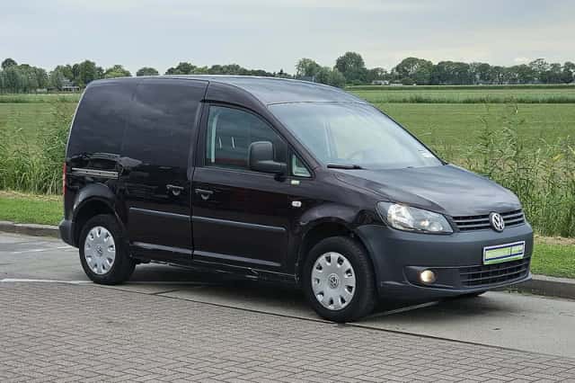 Volkswagen Caddy (2015) thumbnail 4