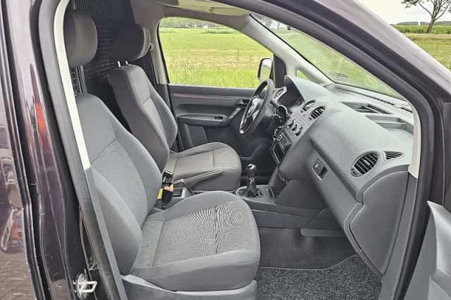 Volkswagen Caddy (2015) thumbnail 6