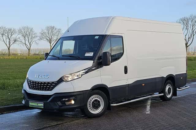 Iveco Daily (2021) thumbnail 2