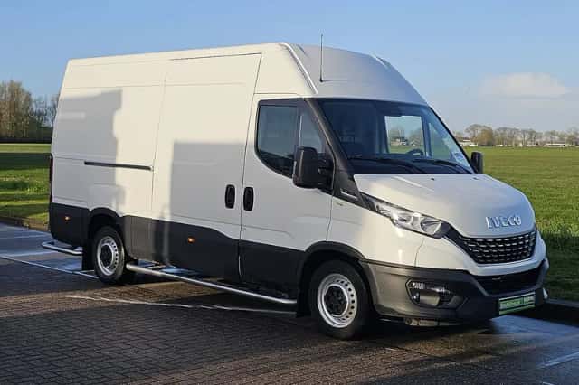 Iveco Daily (2021) thumbnail 4