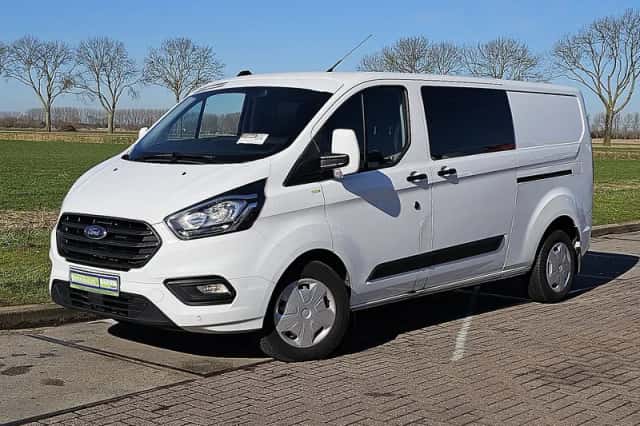 Ford Transit (2022) thumbnail 2