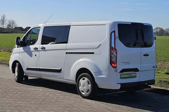 Ford Transit (2022) thumbnail 5