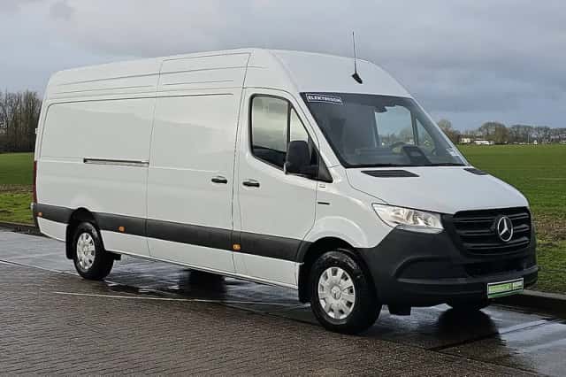 Mercedes-Benz eSprinter (2025) thumbnail 4
