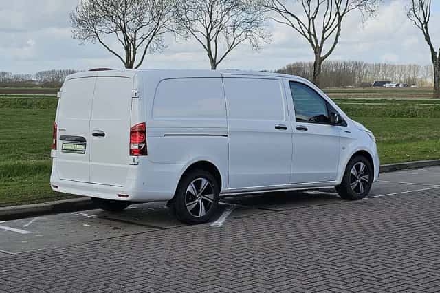 Mercedes-Benz eVito (2026) thumbnail 3