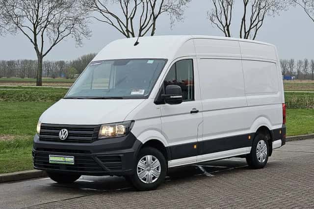 Volkswagen Crafter (2023) thumbnail 2
