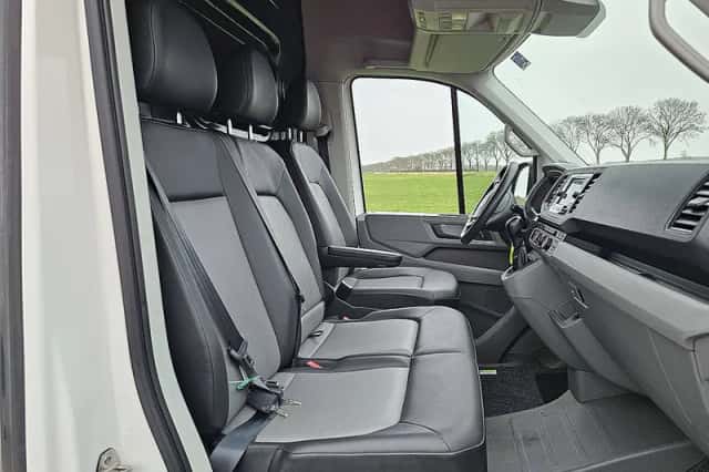 Volkswagen Crafter (2023) thumbnail 6