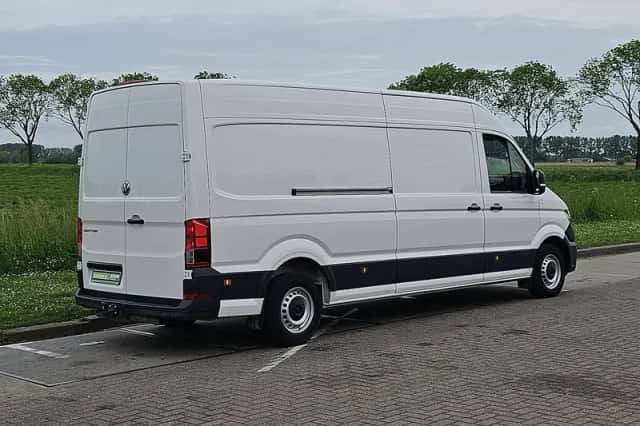 Volkswagen Crafter (2024) thumbnail 3